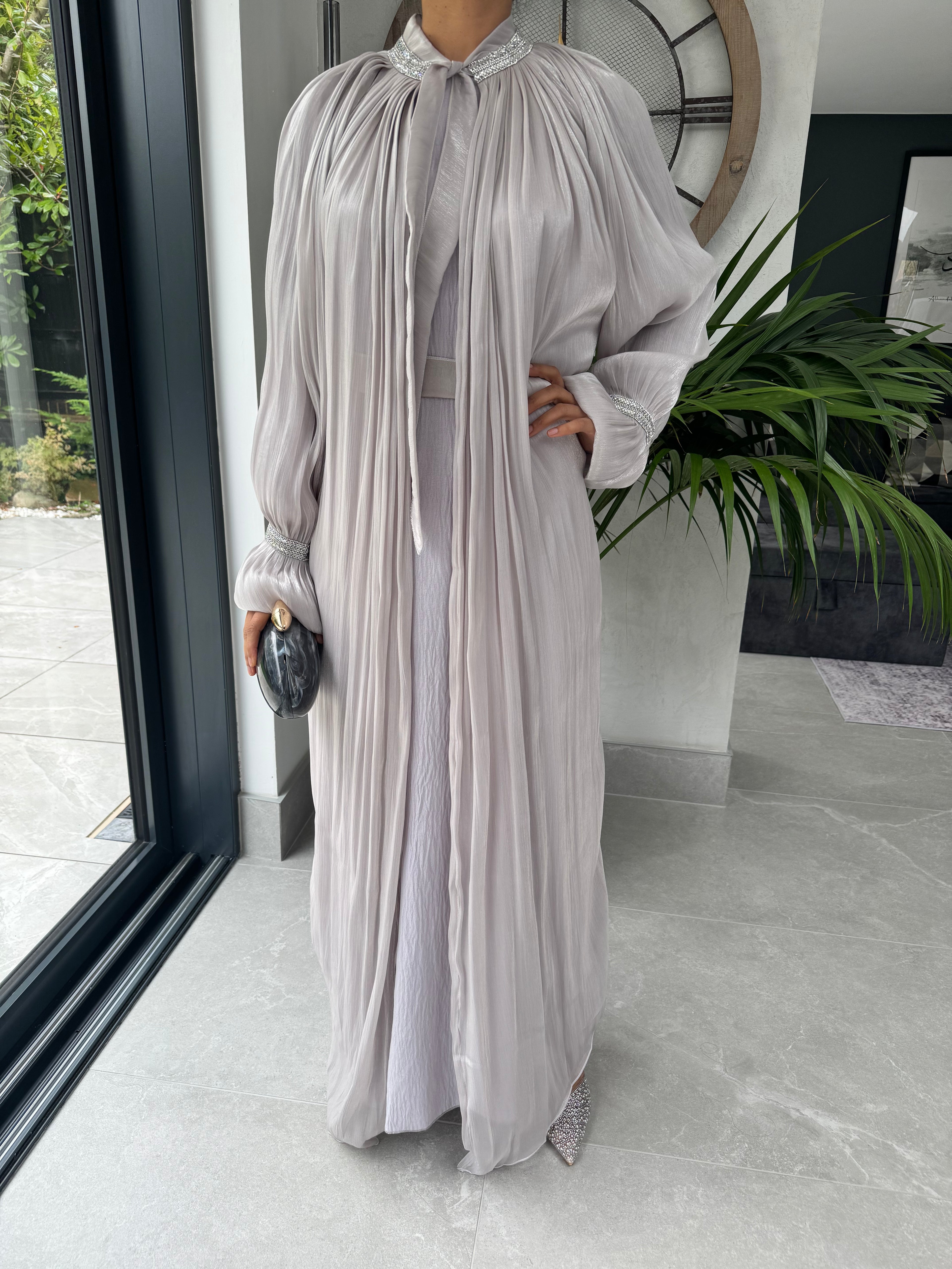 Silver crinkle embellished abaya set